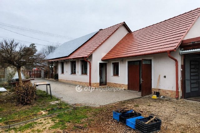 Eladó családi ház, Lepsényben 72 M Ft, 2 szobás