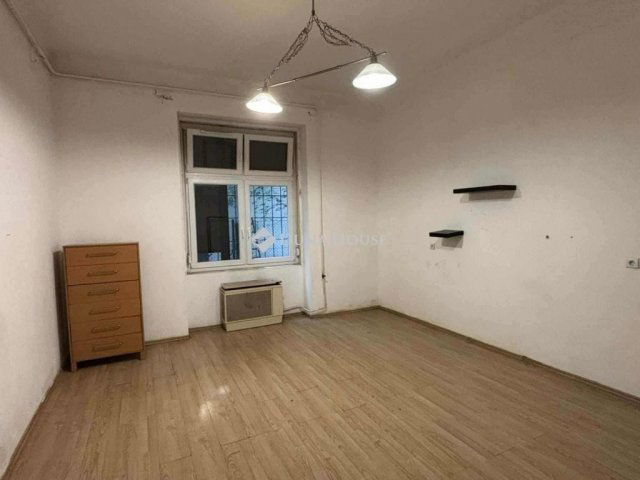 Eladó téglalakás, Budapesten, VII. kerületben 43.9 M Ft