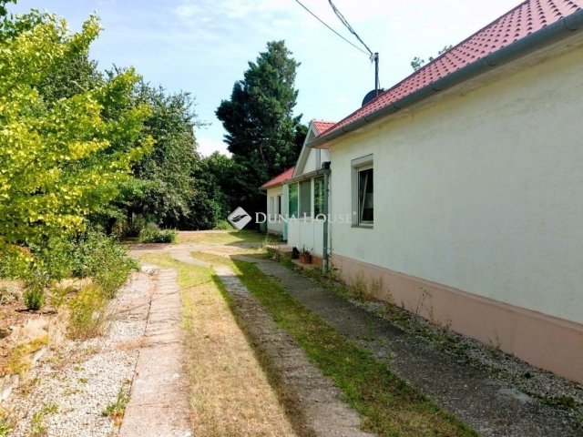 Eladó családi ház, Gárdonyban 88.7 M Ft, 4+1 szobás