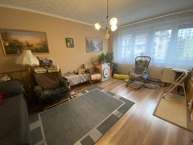 Eladó panellakás, Cegléden 44.9 M Ft, 2 szobás