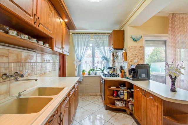 Eladó családi ház, Budapesten, XVIII. kerületben 145 M Ft