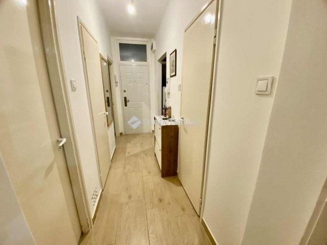 Eladó téglalakás, Kecskeméten 42 M Ft, 2 szobás