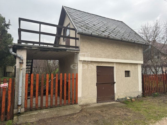 Eladó családi ház, Szabadbattyánban 19.9 M Ft, 1 szobás