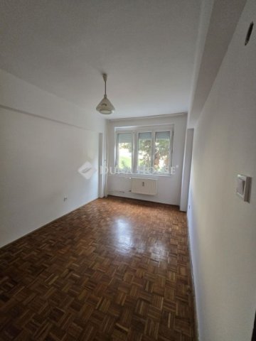 Eladó téglalakás, Várpalotán 47 M Ft, 2 szobás