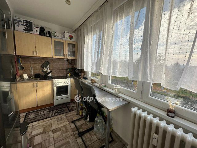 Eladó téglalakás, Nyíregyházán 43 M Ft, 2 szobás