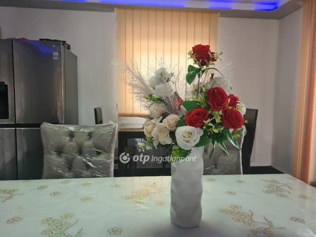 Eladó családi ház, Érden 117 M Ft, 6 szobás