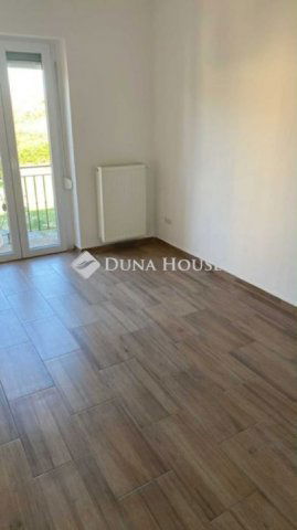 Eladó téglalakás, Kővágószőlősön 32.9 M Ft, 2 szobás