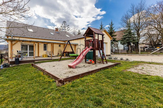 Eladó családi ház, Nőtincsen 129.9 M Ft, 4 szobás
