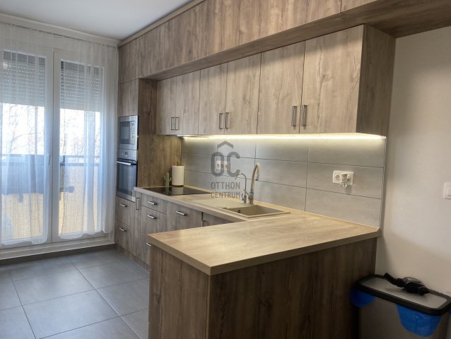 Eladó panellakás, Pécsett, Acsády Ignác utcában 49.9 M Ft