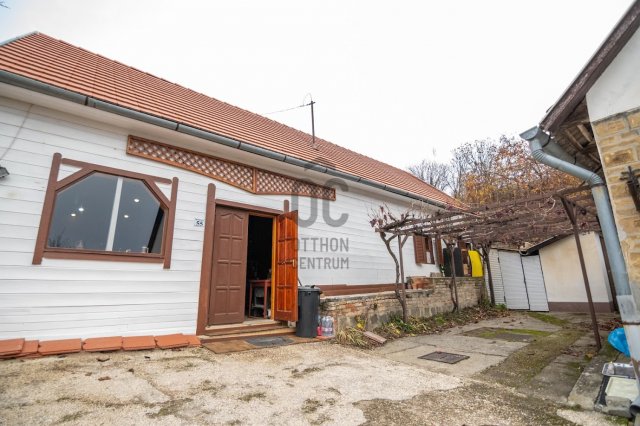 Eladó családi ház, Szekszárdon, Bocskai utcában 24.9 M Ft