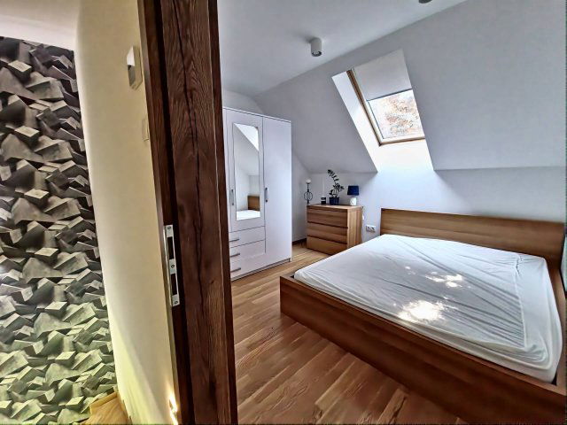 Eladó családi ház, Szigetszentmiklóson 145 M Ft, 5 szobás