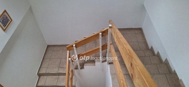 Eladó téglalakás, Nagykovácsiban 110 M Ft, 2+1 szobás