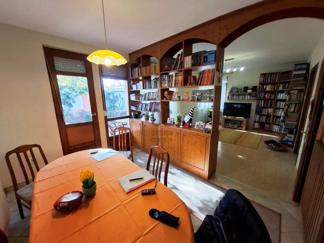 Eladó sorház, Budakalászon 135 M Ft, 5 szobás