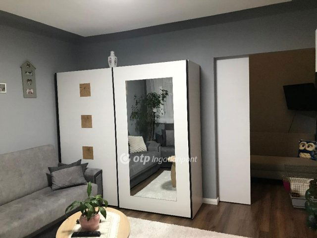 Eladó téglalakás, Egerben 52.8 M Ft, 2+1 szobás