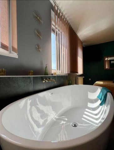 Eladó téglalakás, Egerben 90 M Ft, 2 szobás