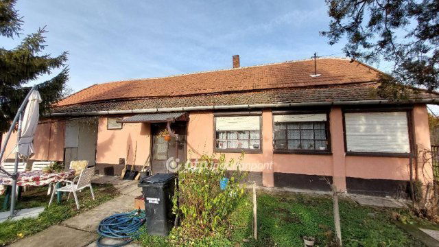 Eladó családi ház, Kenderesen 9.5 M Ft, 2+1 szobás