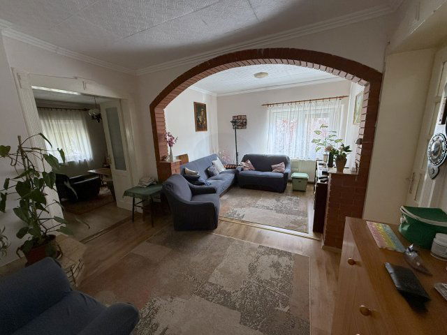 Eladó családi ház, Válon 69.9 M Ft, 3 szobás