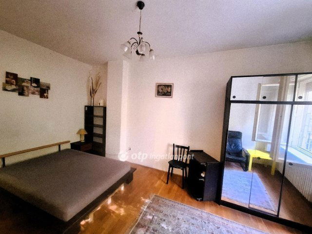 Eladó téglalakás, Budapesten, VII. kerületben 76 M Ft, 2 szobás