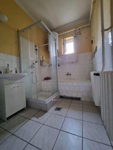 Eladó családi ház, Pápán 43.26 M Ft, 2+1 szobás