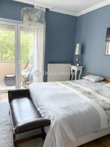 Eladó téglalakás, Budapesten, II. kerületben 126 M Ft, 2 szobás