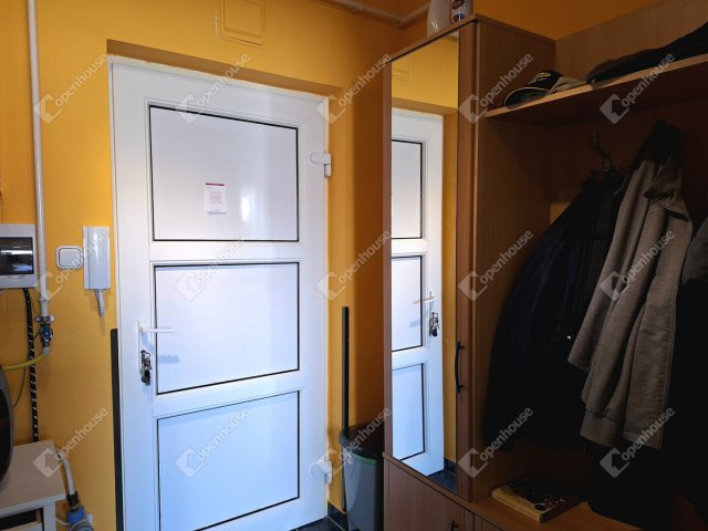 Eladó téglalakás, Fertődön 44.5 M Ft, 1+1 szobás