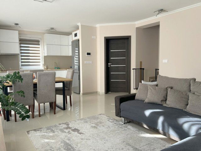 Eladó ikerház, Nyíregyházán 105 M Ft, 4 szobás