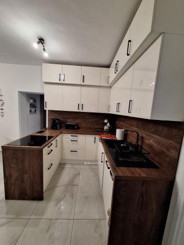 Eladó családi ház, Mosonmagyaróváron 144 M Ft, 8+2 szobás