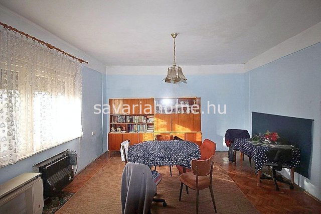 Eladó családi ház, Szombathelyen 34.9 M Ft, 2 szobás