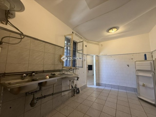 Eladó családi ház, Vecsésen 84.9 M Ft, 2 szobás