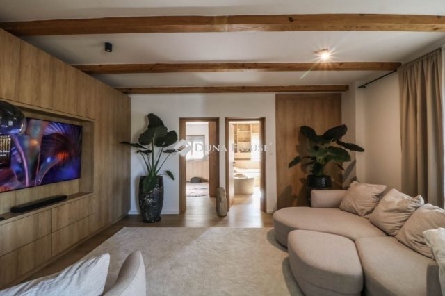 Eladó családi ház, Bogádon 145 M Ft, 4 szobás