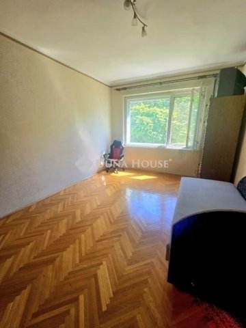 Eladó téglalakás, Pécsett 46.9 M Ft, 2 szobás