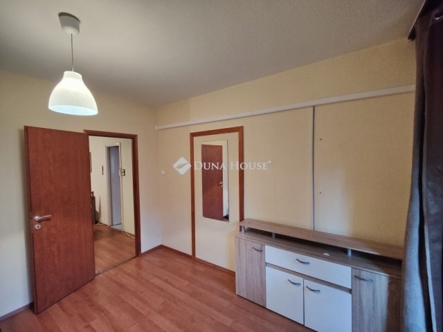 Eladó téglalakás, Budapesten, VIII. kerületben 84.4 M Ft