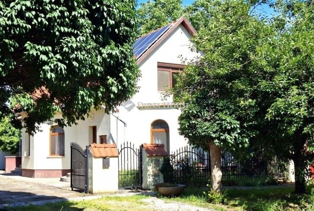 Eladó családi ház, Sarkadon 52 M Ft, 5 szobás