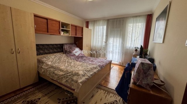 Eladó panellakás, Debrecenben 83 M Ft, 4 szobás