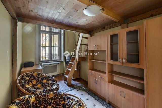 Eladó téglalakás, Budapesten, VIII. kerületben 111 M Ft