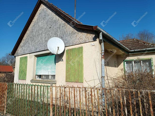 Eladó családi ház, Balatonendréden 29.9 M Ft, 2 szobás