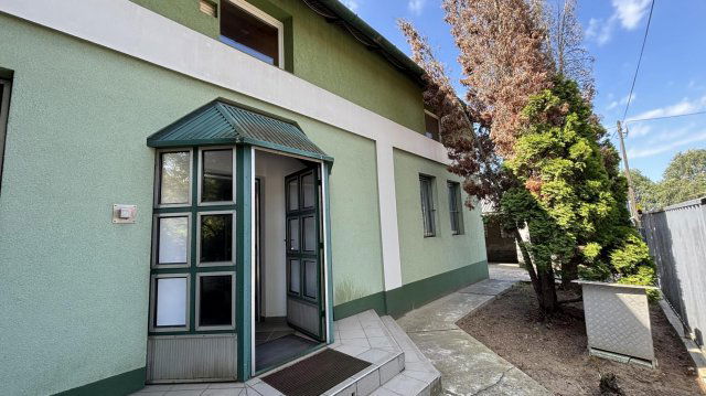 Eladó ipari ingatlan, Tatán 109 M Ft / költözzbe.hu