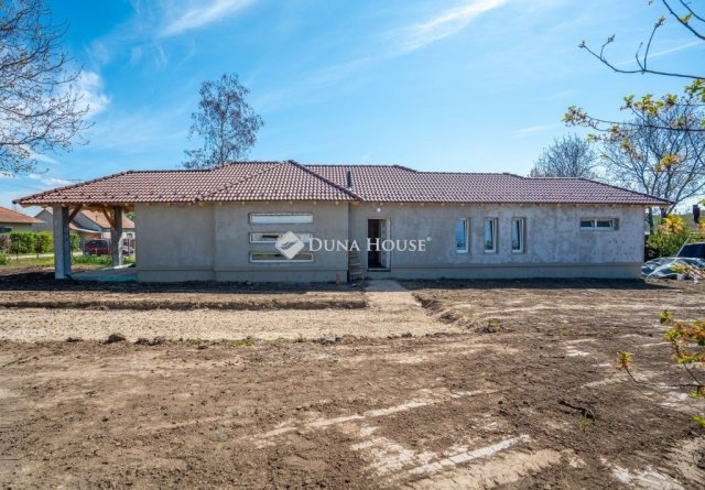 Eladó családi ház, Somon 79.9 M Ft, 3 szobás