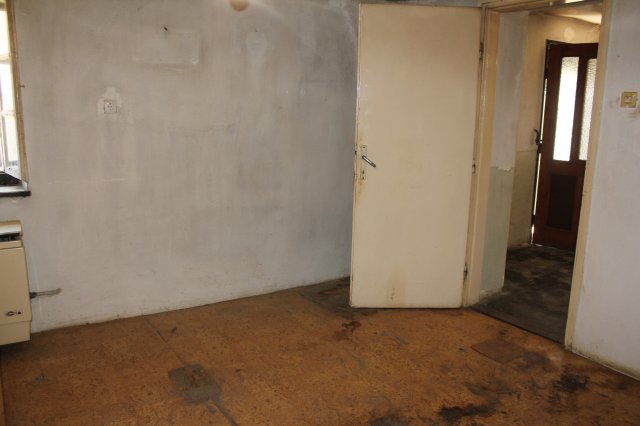 Eladó családi ház, Vasegerszegen 7.9 M Ft, 2 szobás
