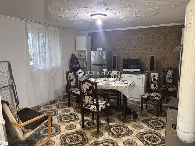 Eladó családi ház, Baján 17.9 M Ft, 1 szobás