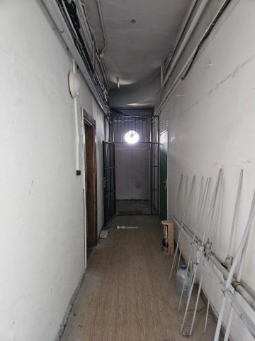 Eladó panellakás, Veszprémben 175 M Ft, 14 szobás