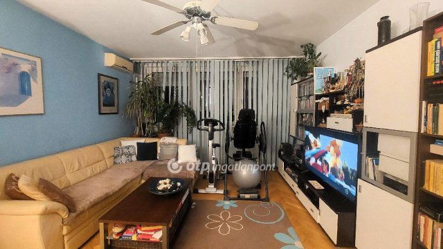 Eladó panellakás, Budapesten, XIV. kerületben 67 M Ft, 1+2 szobás