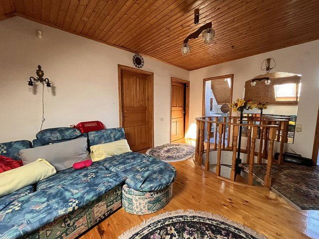 Eladó családi ház, Budapesten, III. kerületben 189.9 M Ft