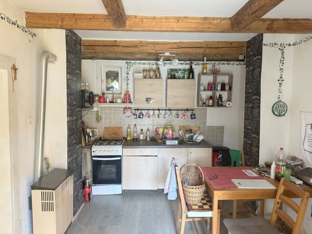 Eladó családi ház, Velencén 45.9 M Ft, 2 szobás