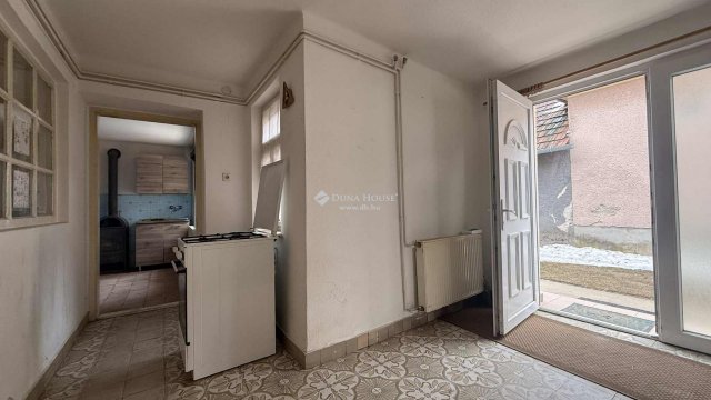 Eladó családi ház, Gersekaráton 21.9 M Ft, 2 szobás