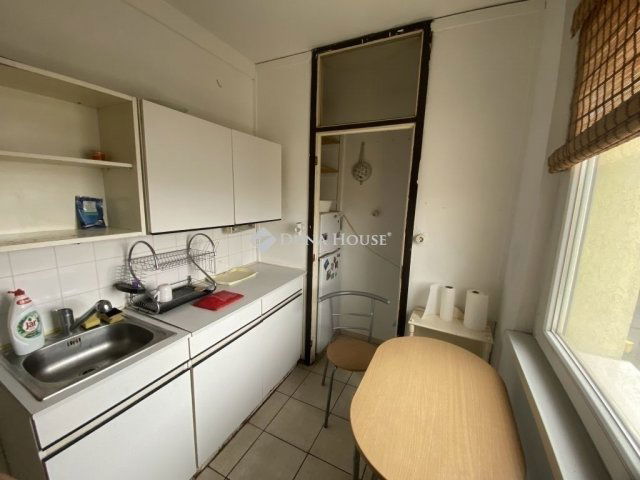 Eladó panellakás, Szegeden 57.9 M Ft, 3 szobás