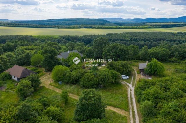 Eladó családi ház, Harsányban 399 M Ft, 7 szobás