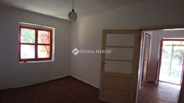 Eladó családi ház, Viszen 22.9 M Ft, 2 szobás