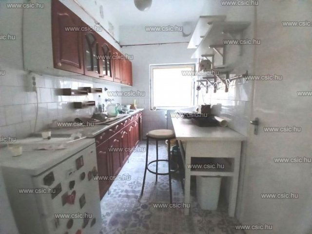 Eladó téglalakás, Solymáron 135 M Ft, 3 szobás