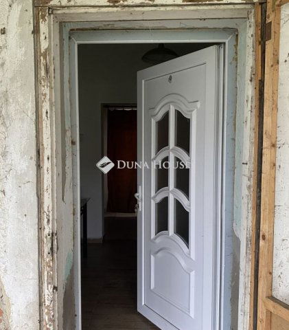 Eladó mezogazdasagi ingatlan, Tasson 22 M Ft, 2 szobás